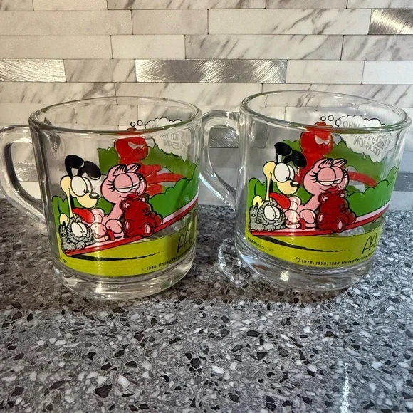 Garfield Glass Coffee Cups Made for McDonald’s 1980 Set of 2 - Picture 3 of 6